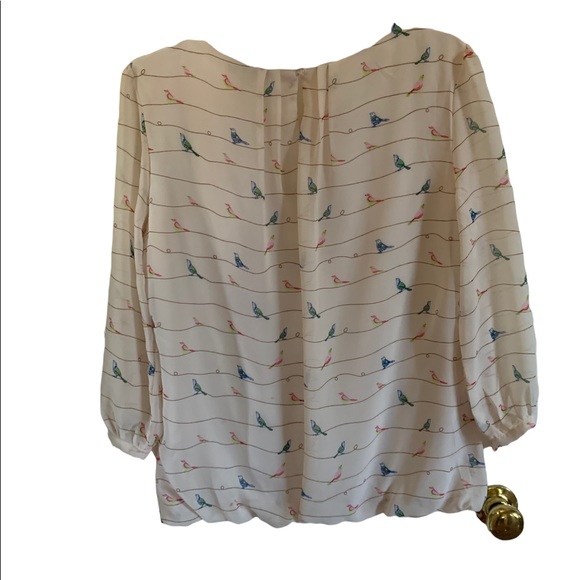 Cream colored Blouse with birds - Picture 4 of 9